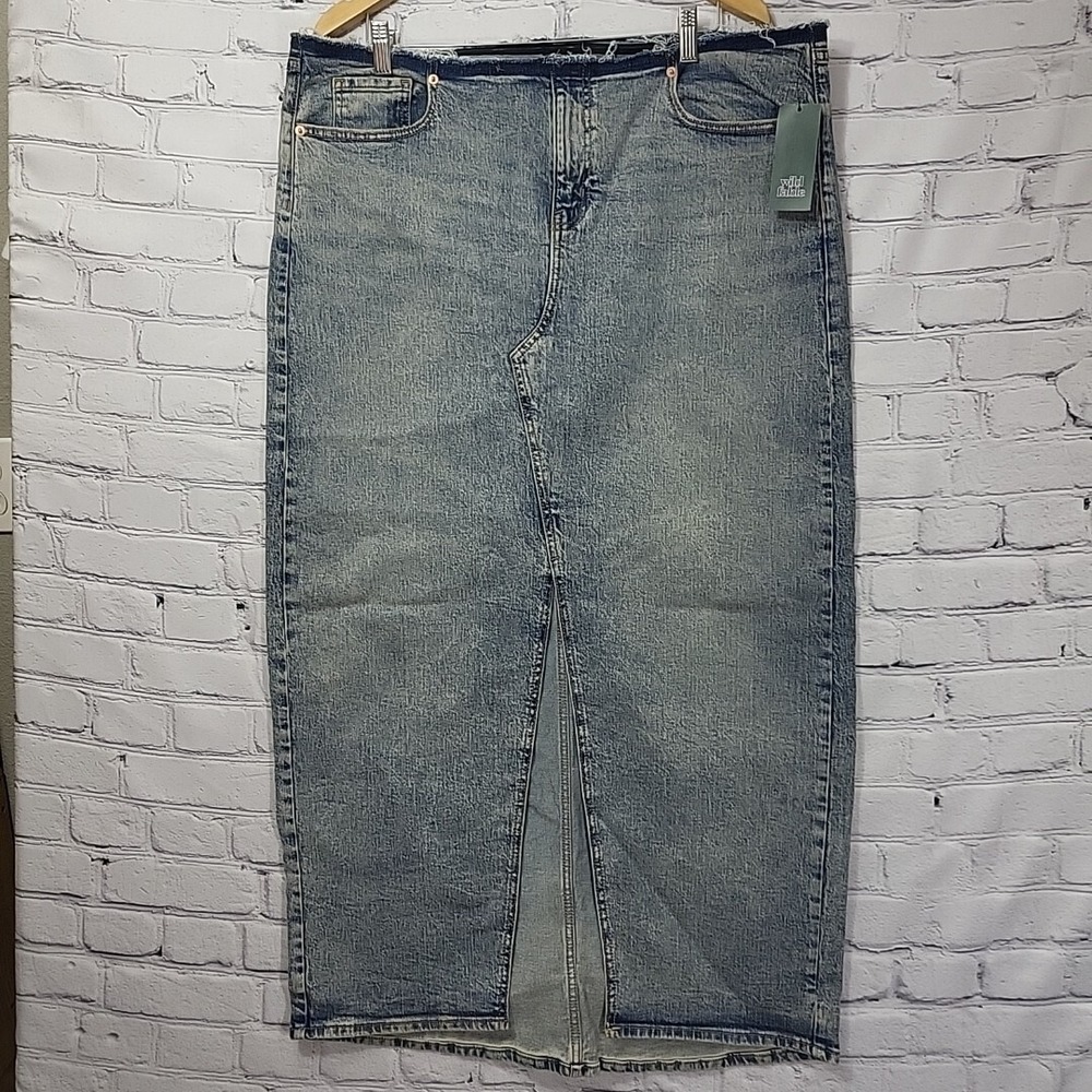 WILD FABLE Long Maxi Skirt Women's 16R Blue Denim Mid Rise Front Slit NEW